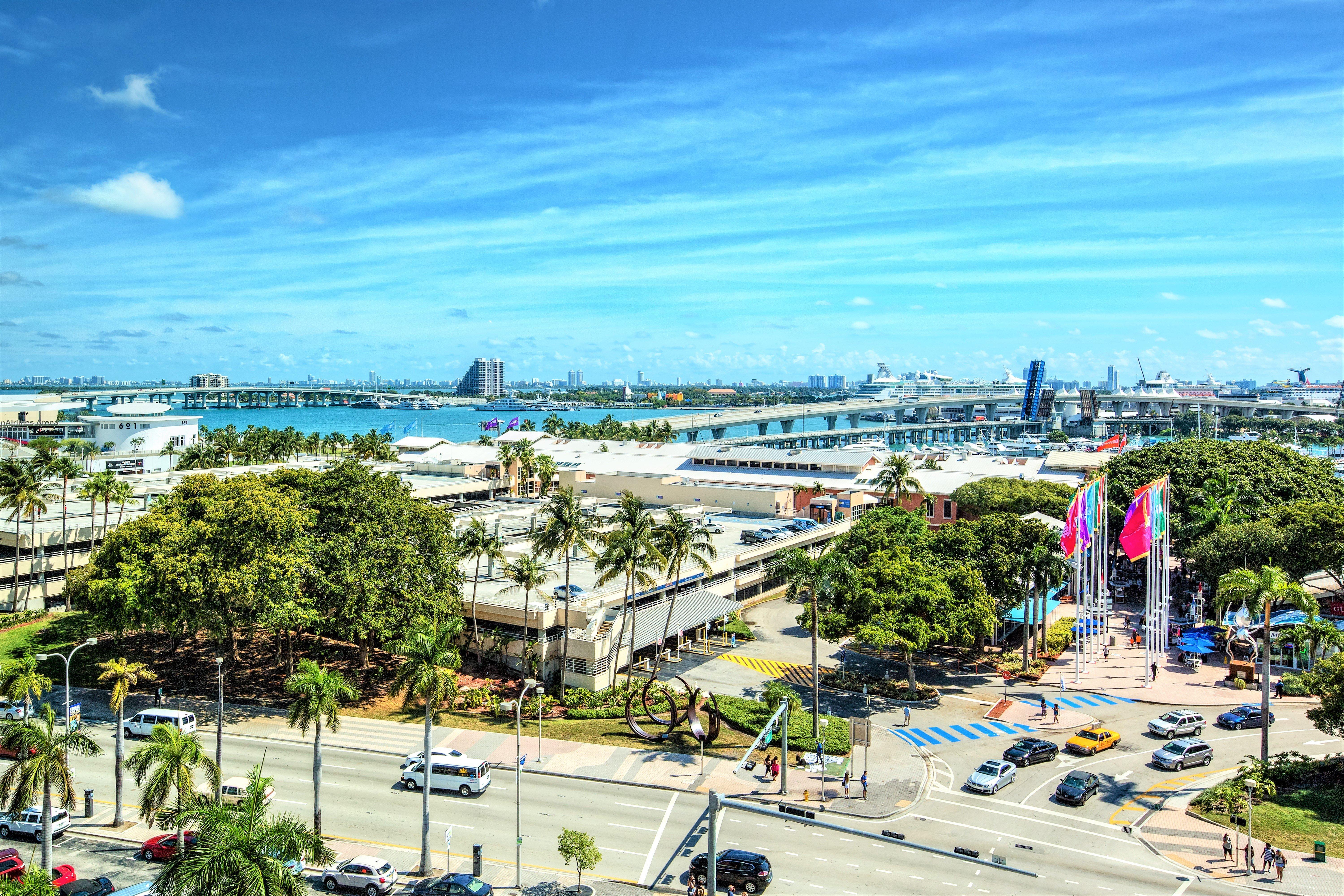 Holiday Inn Hotel Port Of Miami-Downtown, An Ihg Hotel Exterior photo